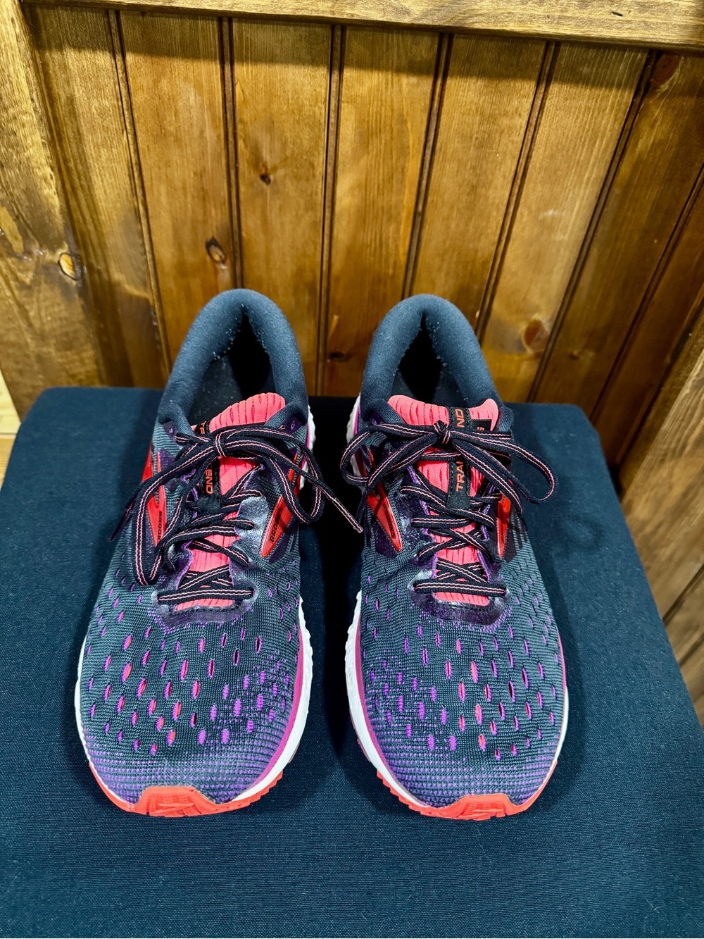 Brooks Women's Transcend 6 Black & Pink Running Shoes